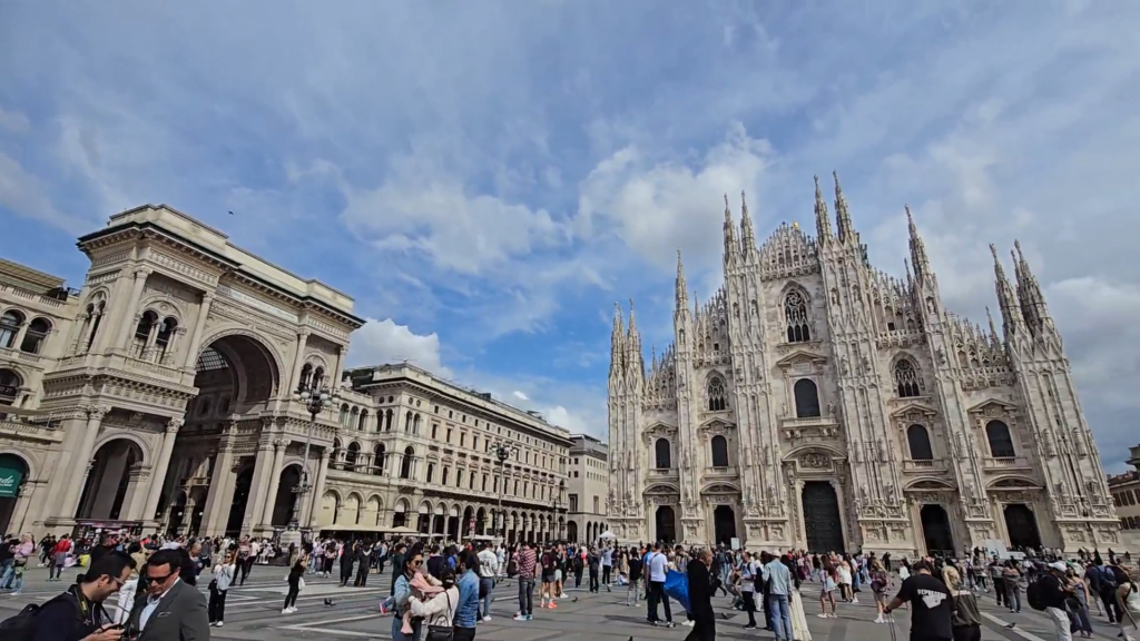 Image of the Galleria and Duomo Milan