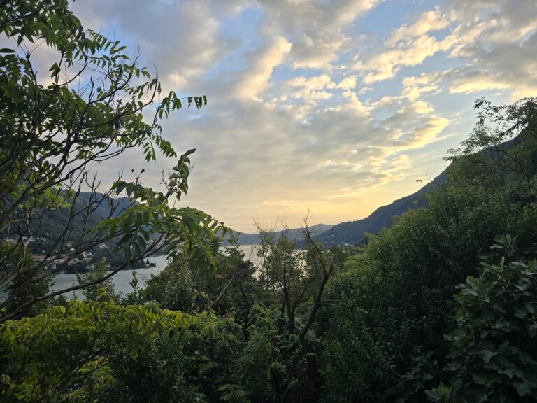 Image of the View of Lake Como